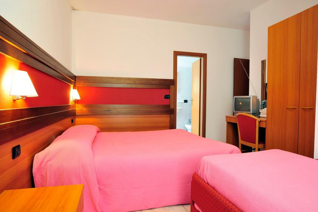 Hotel Ristorante Sasso Remenno Val Masino Экстерьер фото