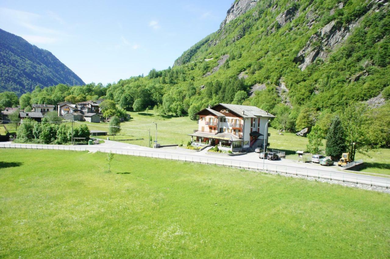 Hotel Ristorante Sasso Remenno Val Masino Экстерьер фото